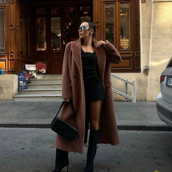 Luxury Wool-Blend Long Coat - Picture 7 of 8